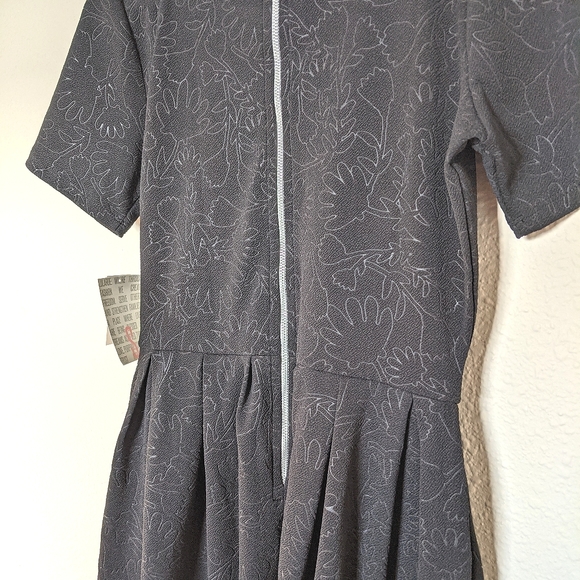 BLACK LulaRoe Amelia (S) - Picture 6 of 7